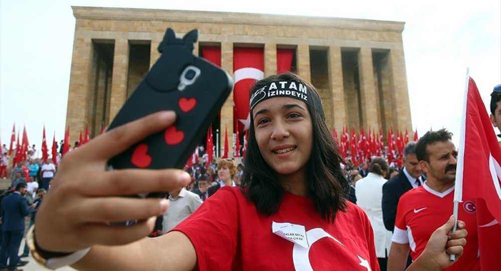 19 MAYIS ATATÜRK`Ü ANMA GENÇLİK VE SPOR BAYRAMI TÜM YURTTA COŞKUYLA KUTLANIYOR